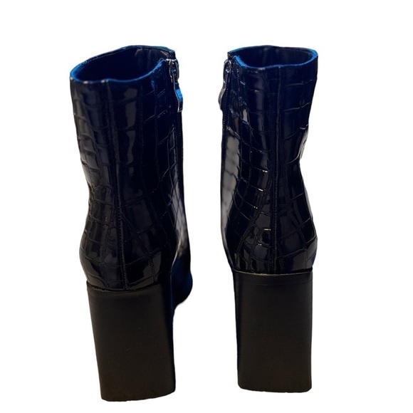 Glamorous Platform Croc Boots - Picture 6 of 9